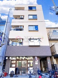 ロイヤル西加賀屋の物件外観写真